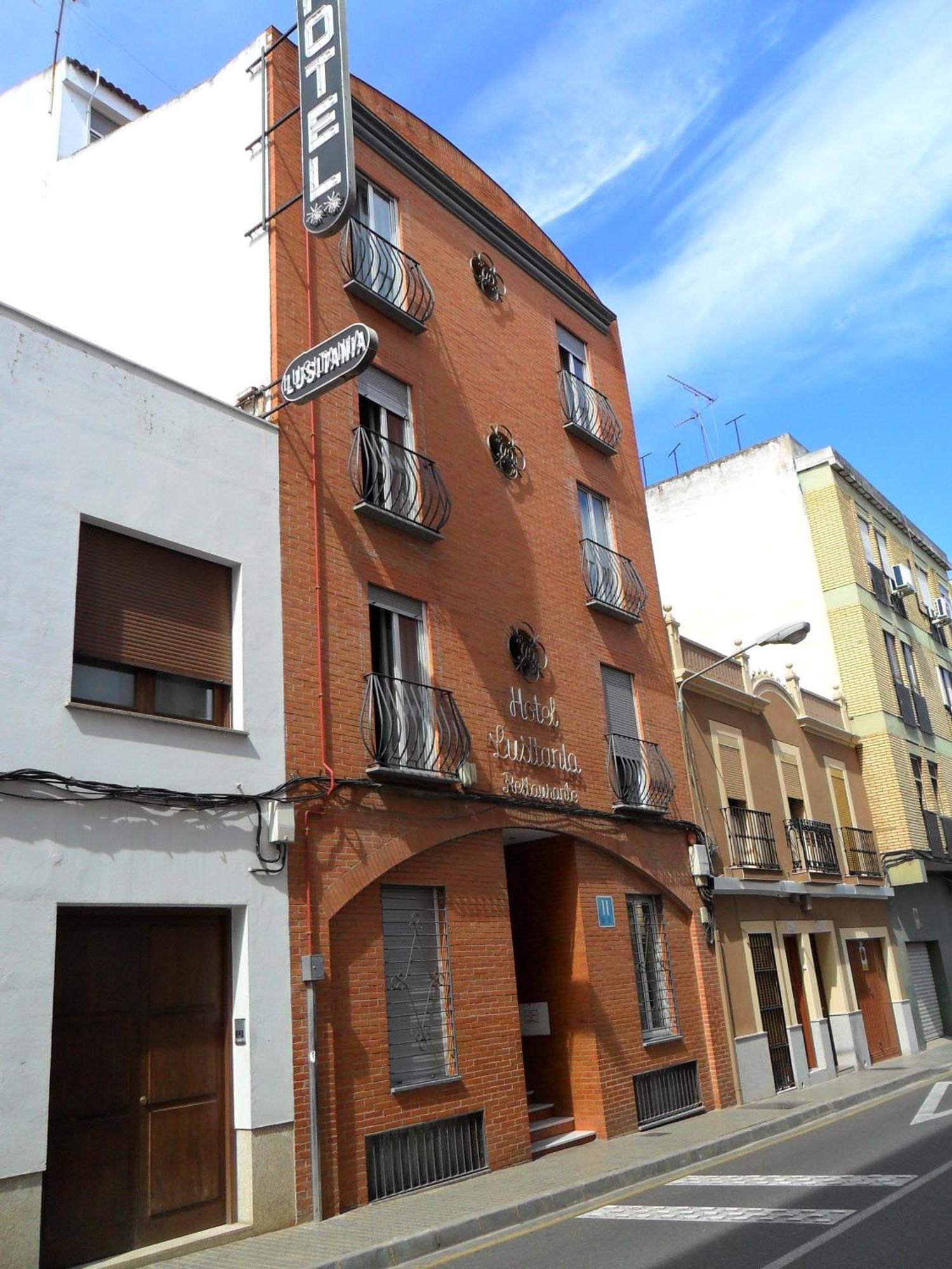 Hotel Lusitania, Centro Ciudad, Parking Privado Merida Exterior photo